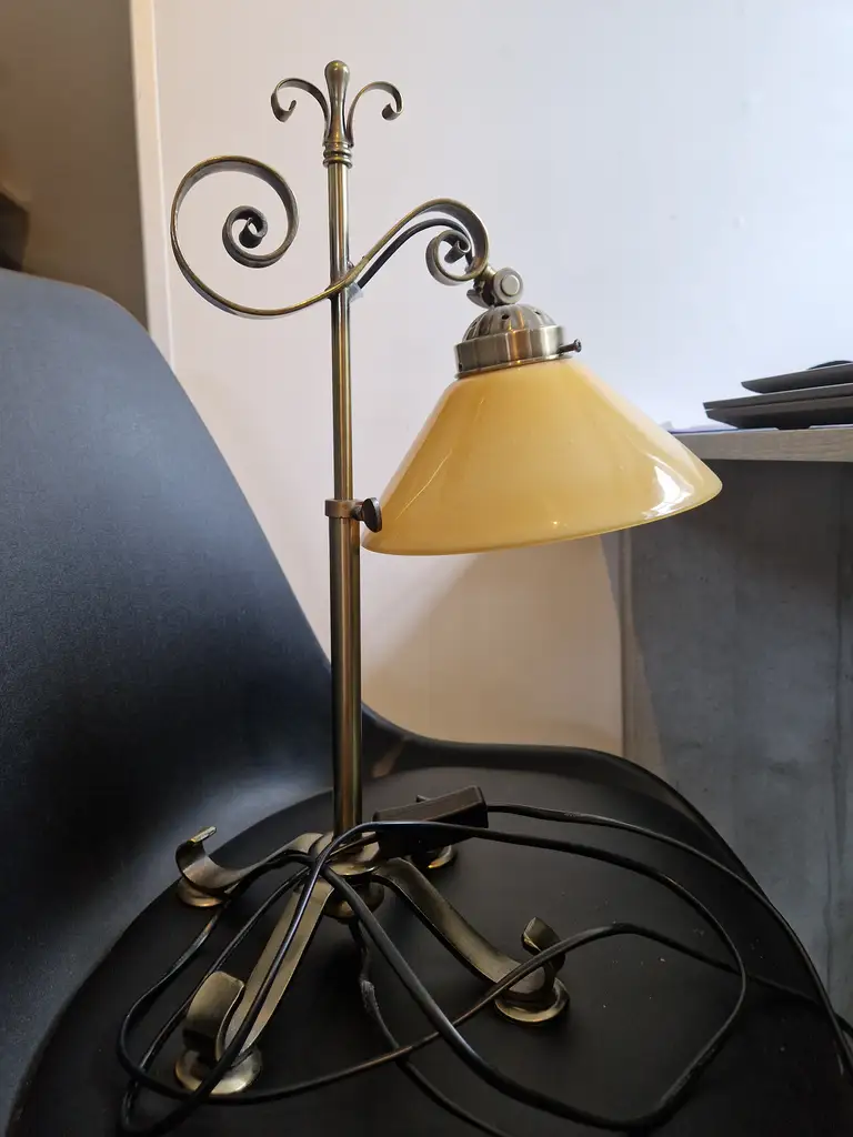 Svensk design borðlampa Image
