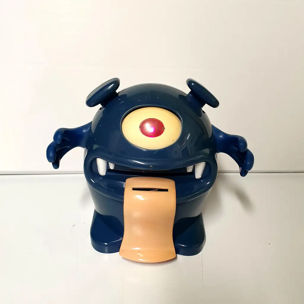 Sparibússa, sum tosar og syngur