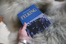 Bókin "FYLKING " Til  Sølu.. - Image 1