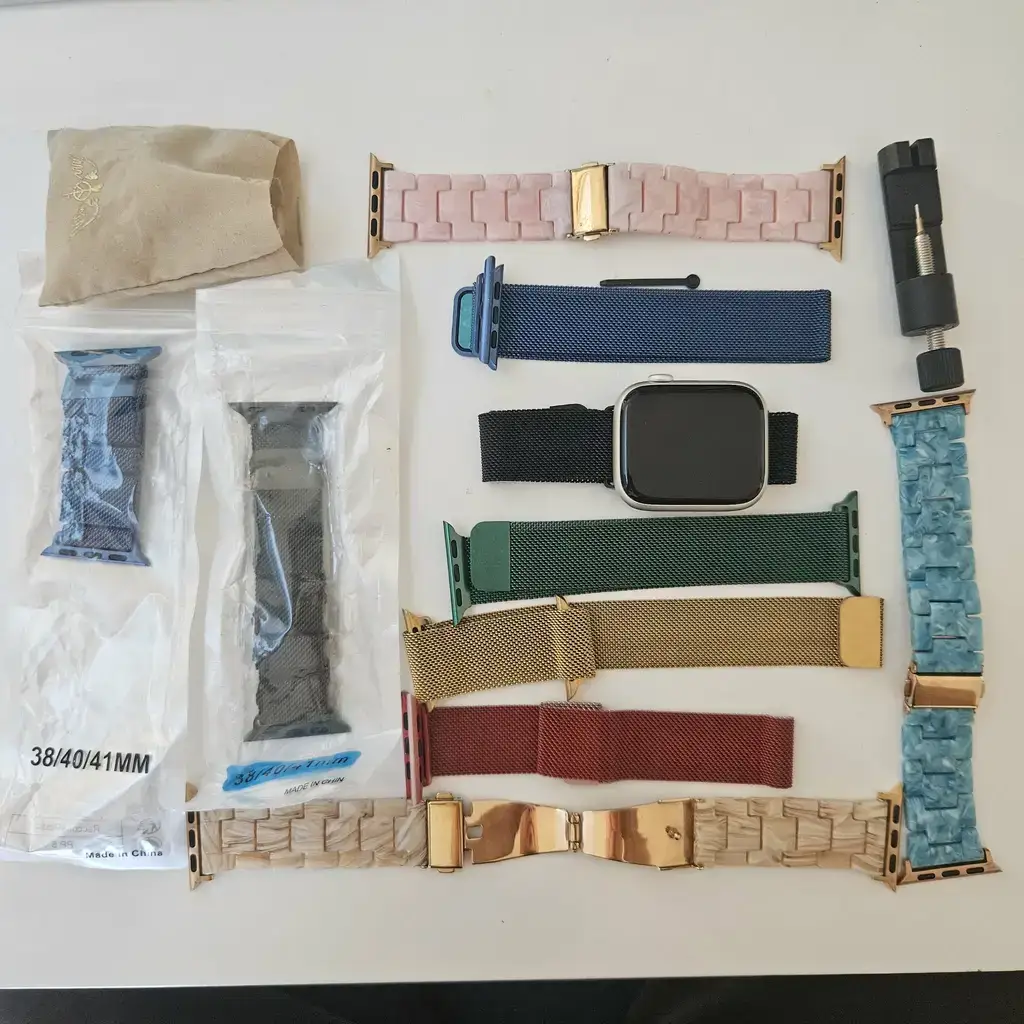 Apple Watch S9 45mm GPS - Image 1