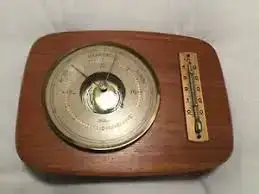 Gomul  Barometur  og blásilampa  Til Sølu... - Image 1