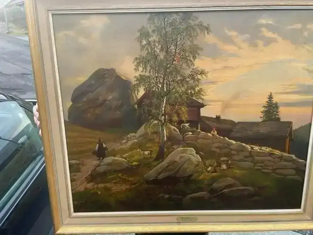 Aldargamal Málningur Til Sølu.. Image