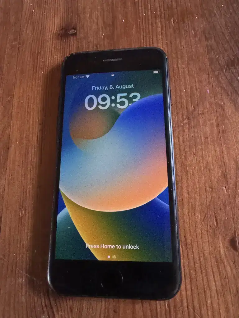 Iphone se 64 gb - Image 1