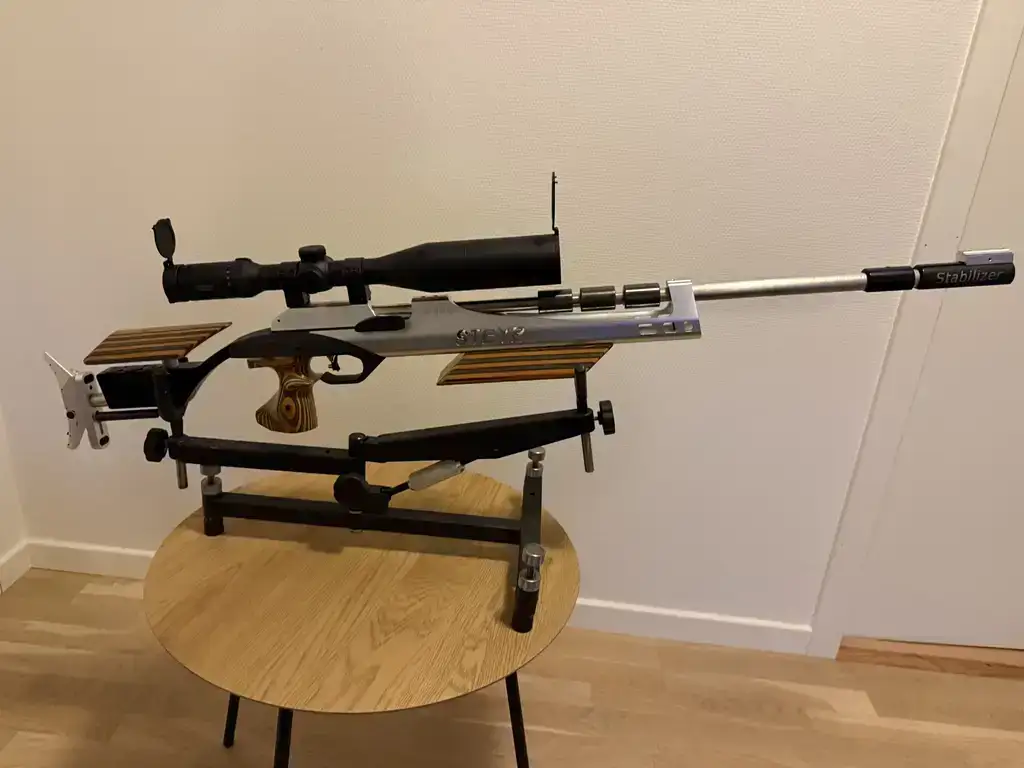 Steyr LG 110 PCP - Image 1