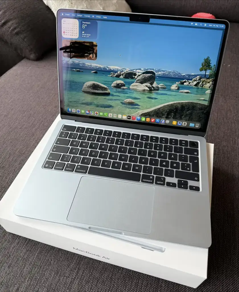 Macbook Air 13.6” 2026 - Image 1