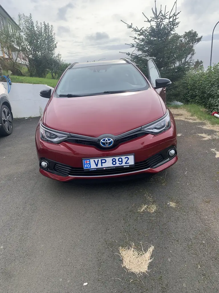 Toyota auris stw 1,8 hybrid